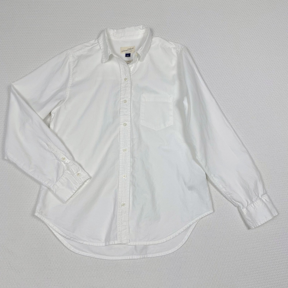 Universal Thread White Button Down Shirt Classic Fit Long Sleeve Womens Small S